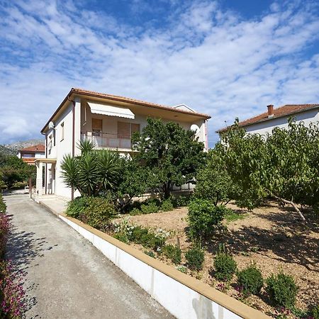 Apartments And Rooms With Parking Space Trogir - 13102 Exterior foto