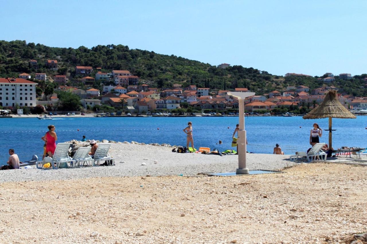 Apartments And Rooms With Parking Space Trogir - 13102 Exterior foto