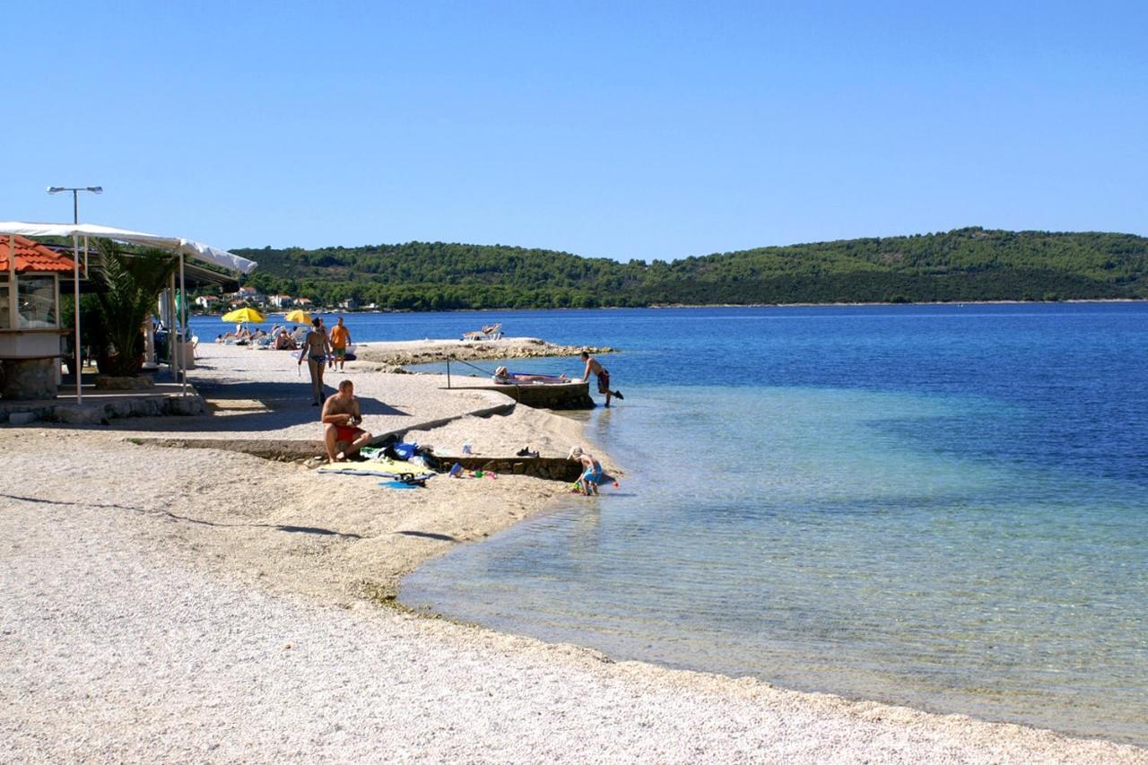 Apartments And Rooms With Parking Space Trogir - 13102 Exterior foto