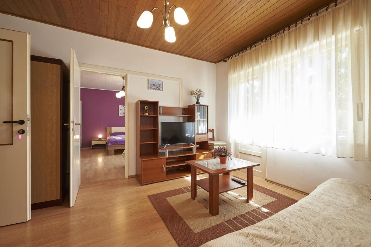 Apartments And Rooms With Parking Space Trogir - 13102 Exterior foto