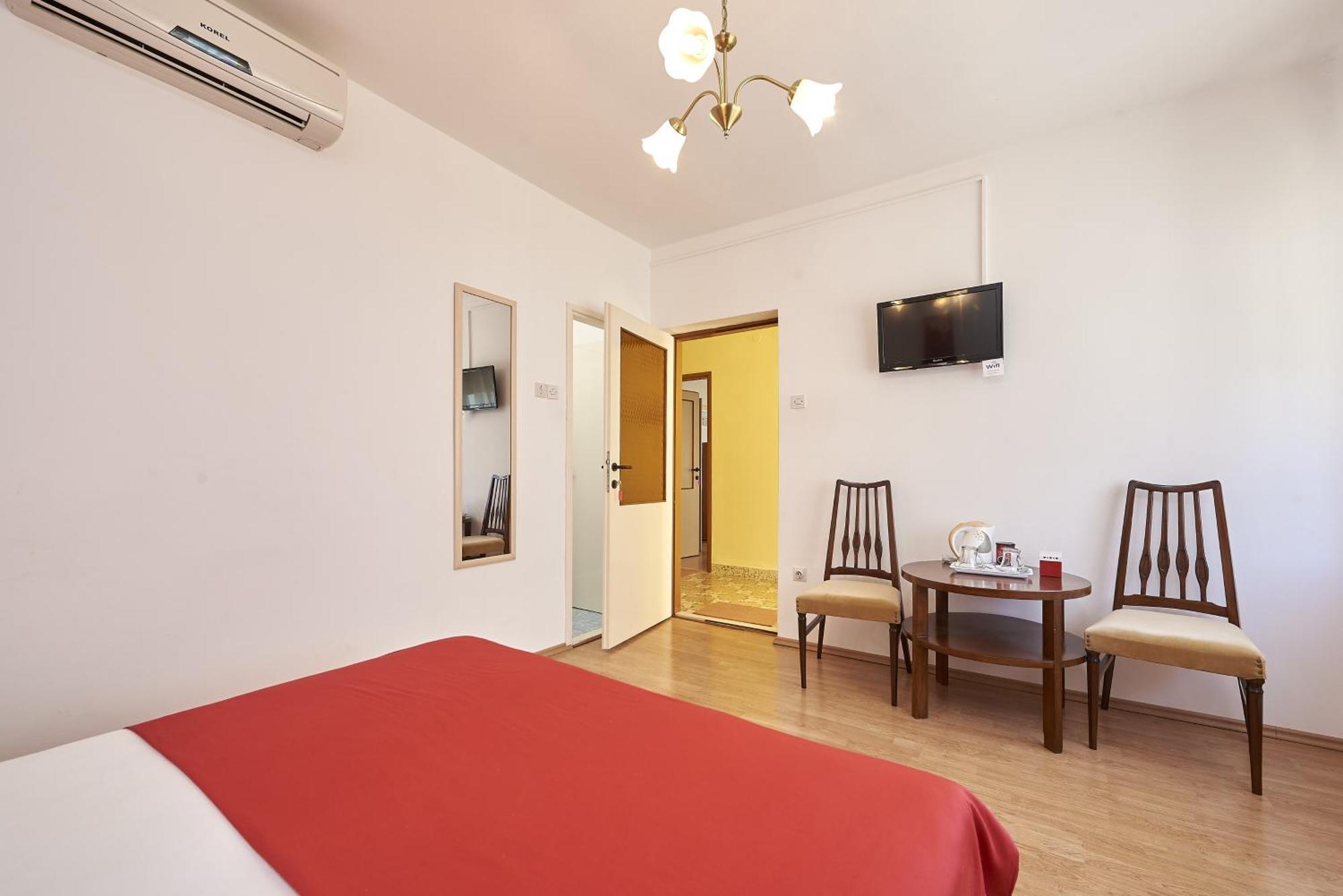 Apartments And Rooms With Parking Space Trogir - 13102 Zimmer foto