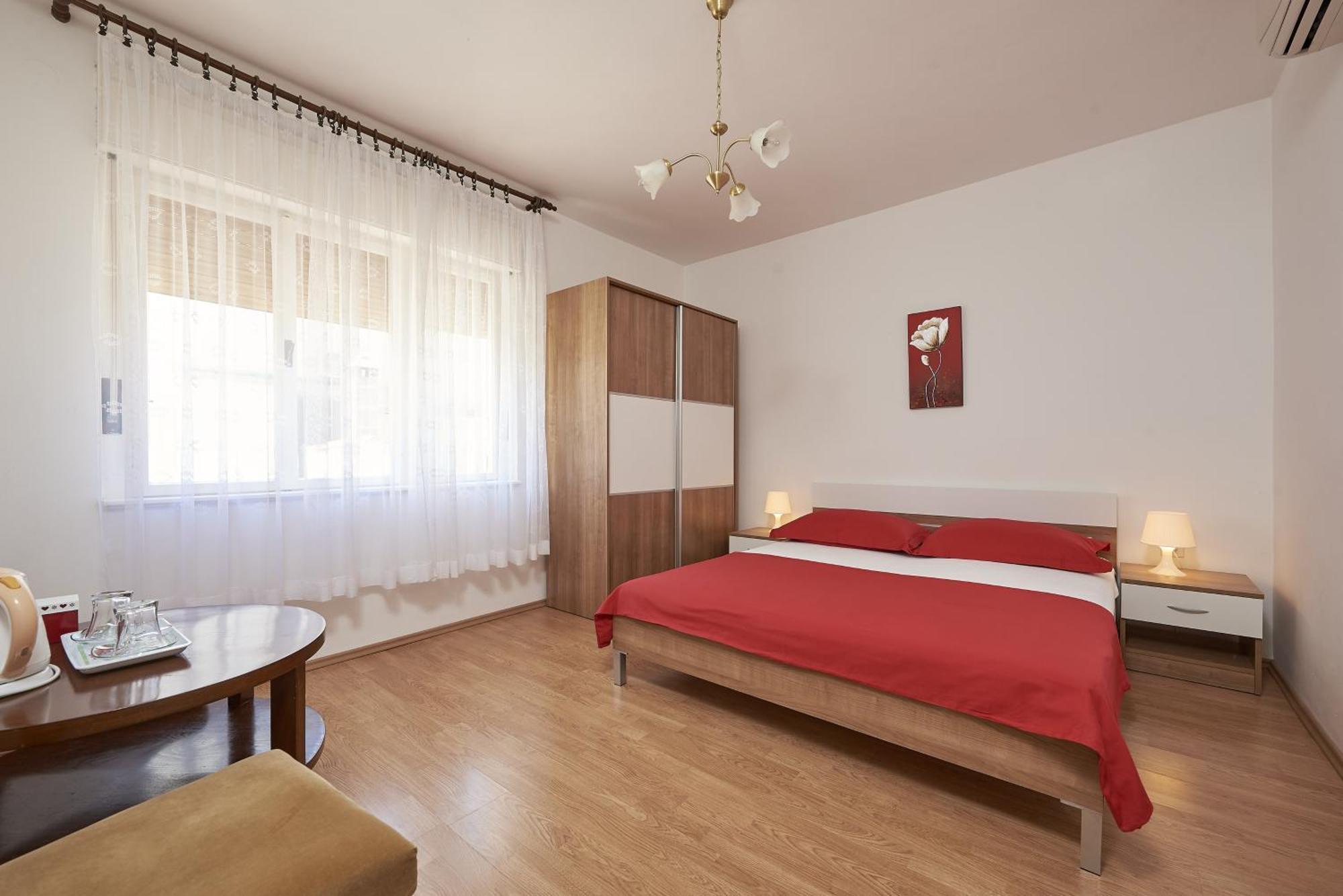 Apartments And Rooms With Parking Space Trogir - 13102 Zimmer foto